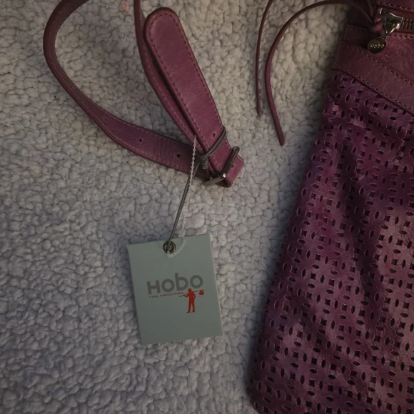 Hobo International Liza Purple Leather Crossbody Bag - Picture 3 of 12